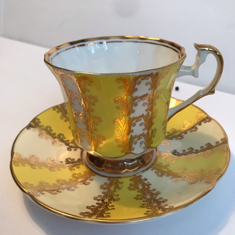 Vintage ELIZABETHAN Tea Cup and Saucer Yellow and Gold